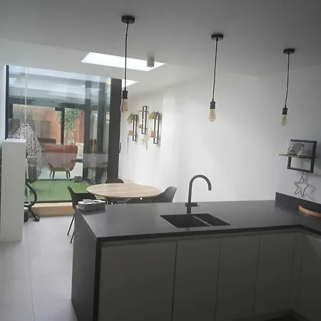 Eventjes Ertussenuit Villa Brakel Exterior photo