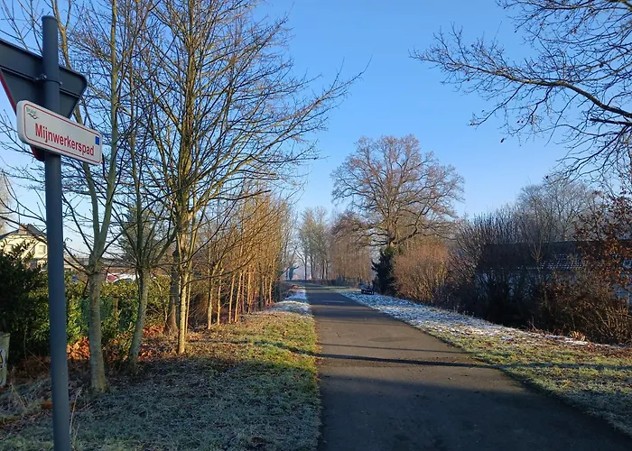 Eventjes Ertussenuit