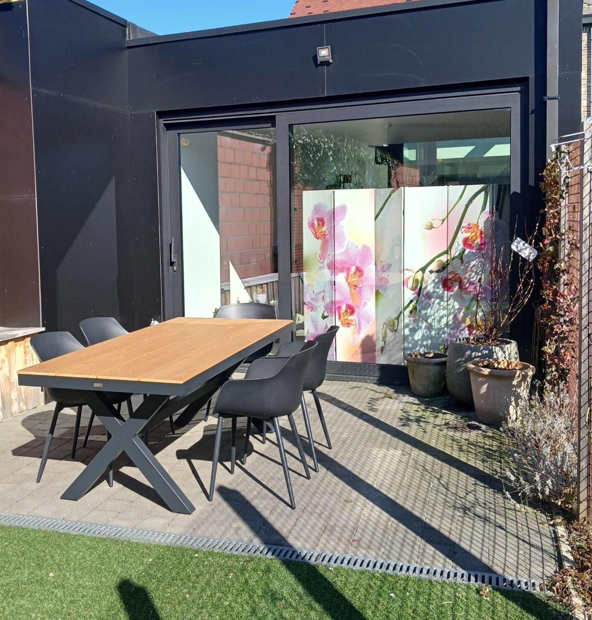 Holiday home Eventjes Ertussenuit *